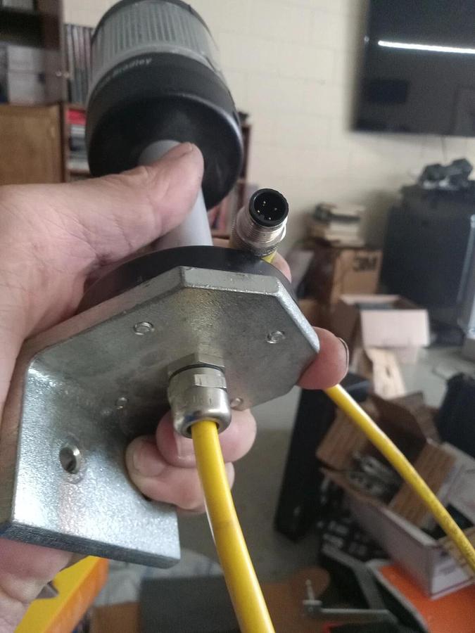 Used Allen-Bradley White LED Stacklight, plus base, cable, bracket 855T-B24TL7