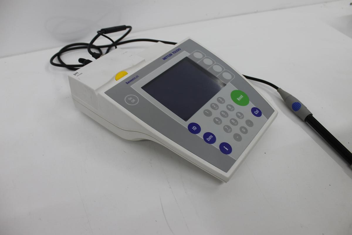 Used Mettler Toledo SevenMulti pH Conductivity Meter w/ Probe and Power Supply