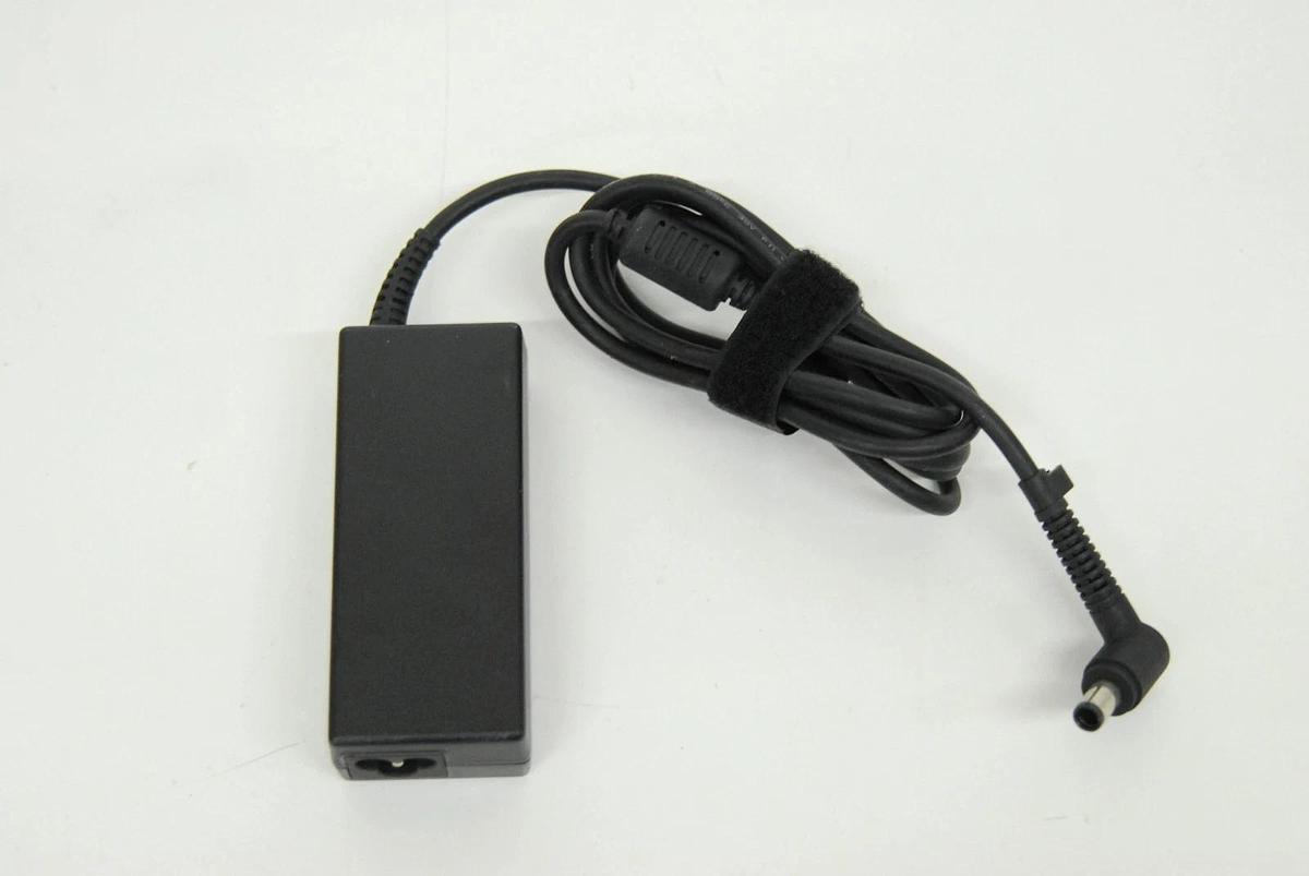 Used HP 666264-001 684792-001 Power Supply with Right Angle Barrel Connector