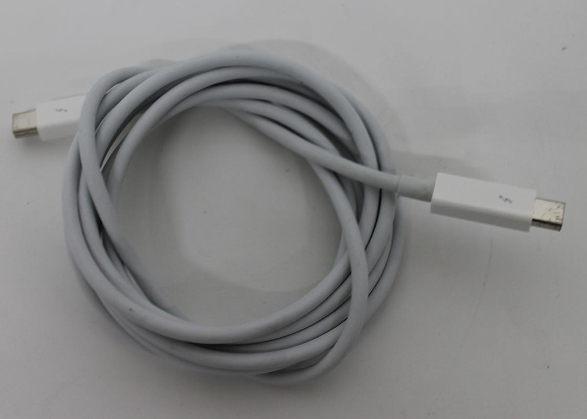 Used Apple Thunderbolt 2 Cables (6FT) LOT OF 2