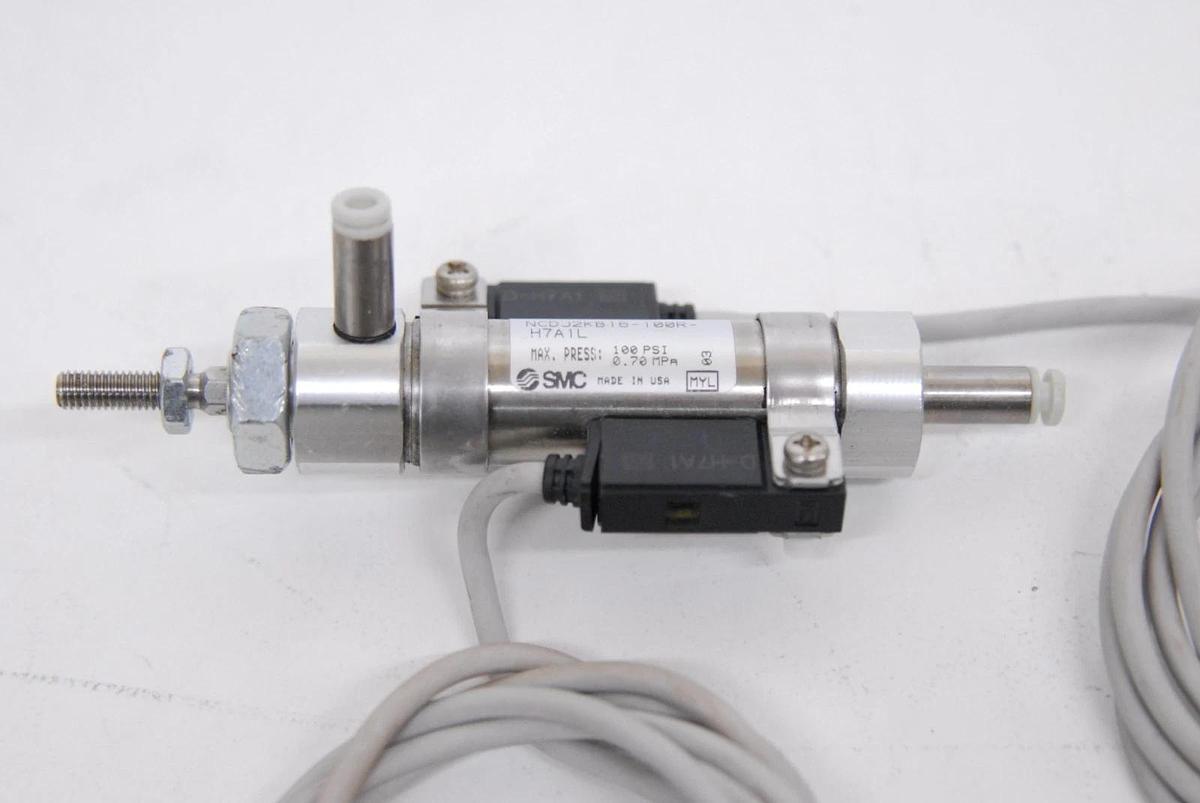 Used SMC NCDJ2KB16-100R-H7A1L Round Body Pneumatic Cyclinder - BD FACSAria