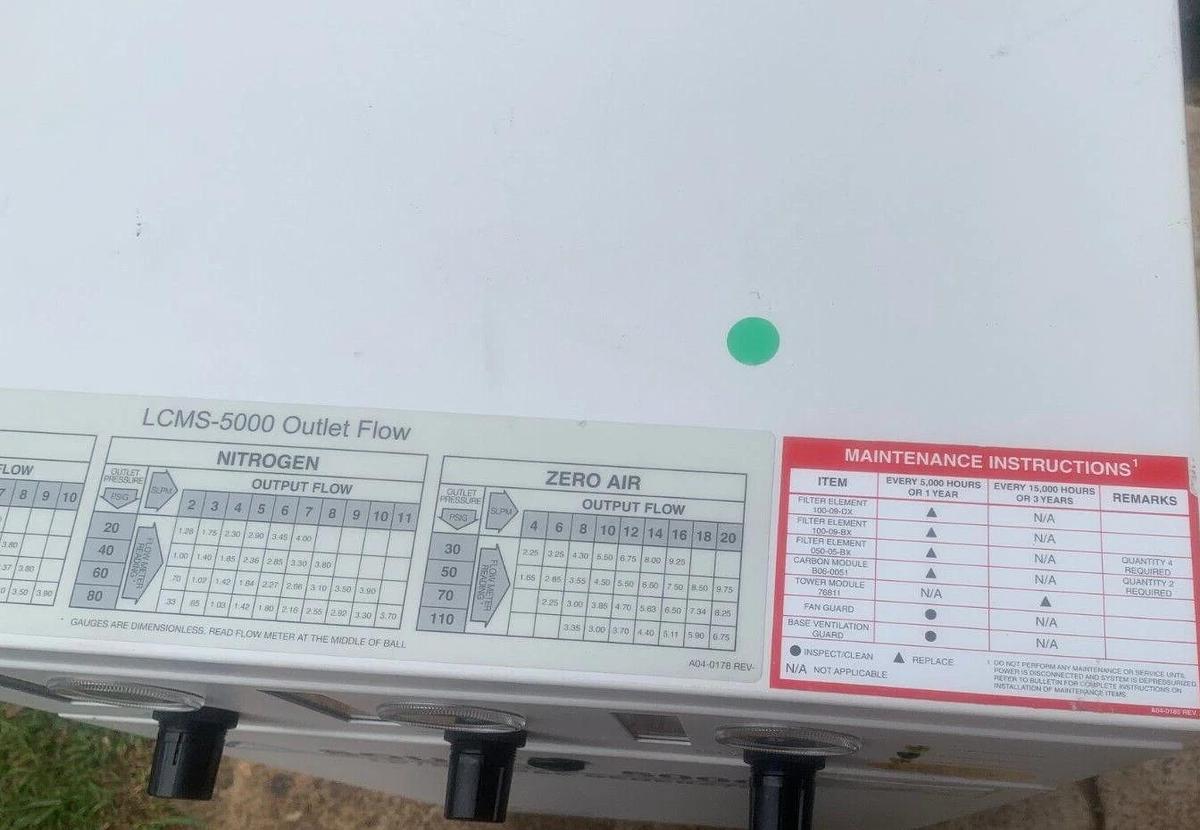 Used Parker Balston Source 5000 LC/MS Gas Generator (LCMS-5000NA Tri-Gas Generator)