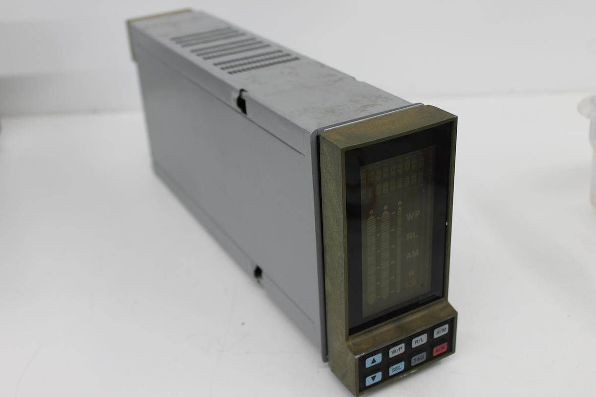 Used Invensys L0122HY-B Single Station Micro Controller