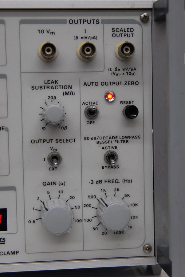 Used Axon Instruments AXOPATCH-1D Patch Clamp Amplifier - READ DESCRIPTION