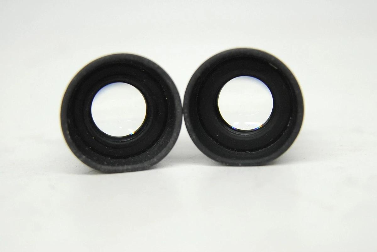 Used Leitz 519750 PERIPLAN 10X/18 M Eyepiece Set