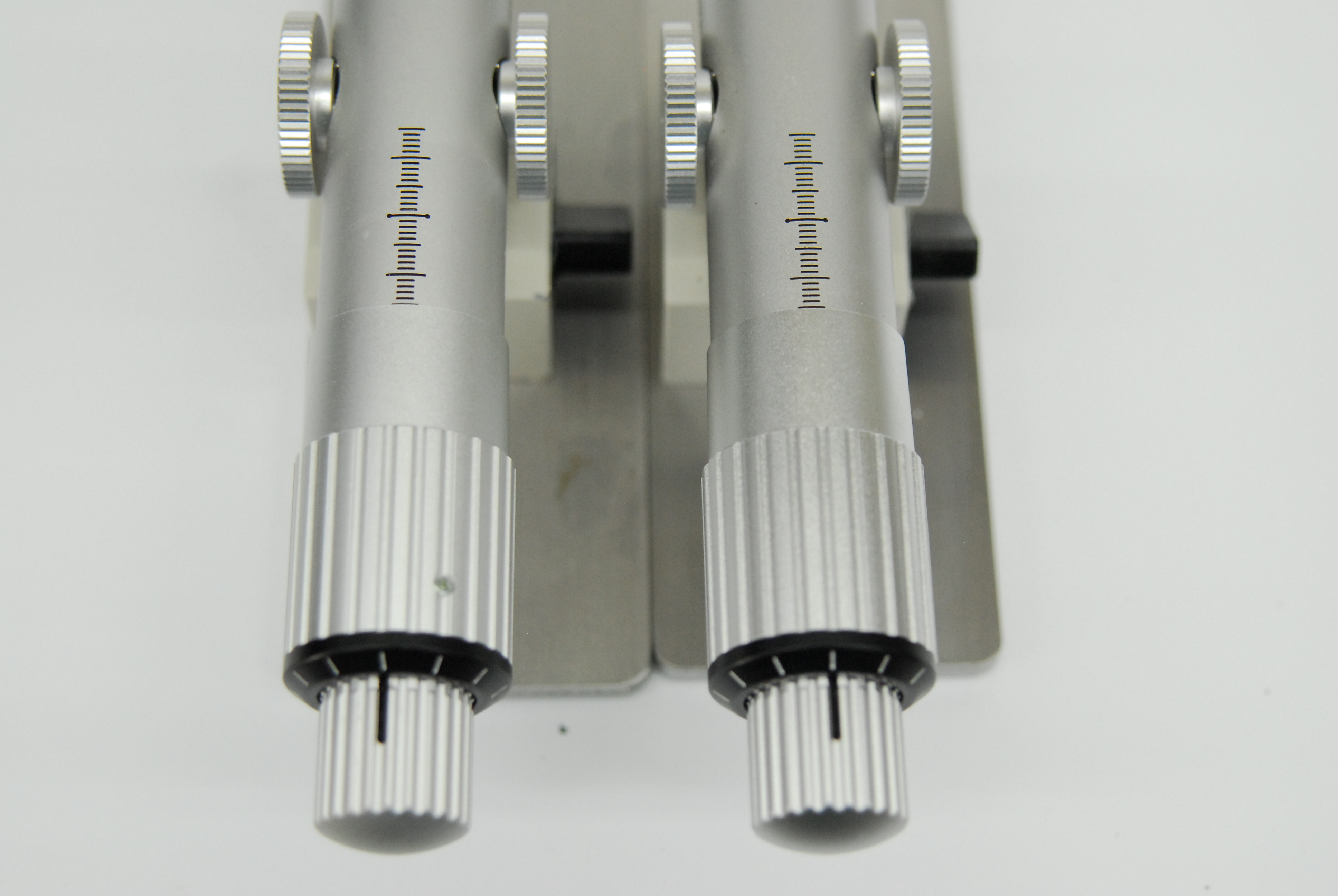 Used Narishige IM-11-2A Pneumatic Microinjectors w/ HI-9 Holders Magnetic Bases - Lot of 2