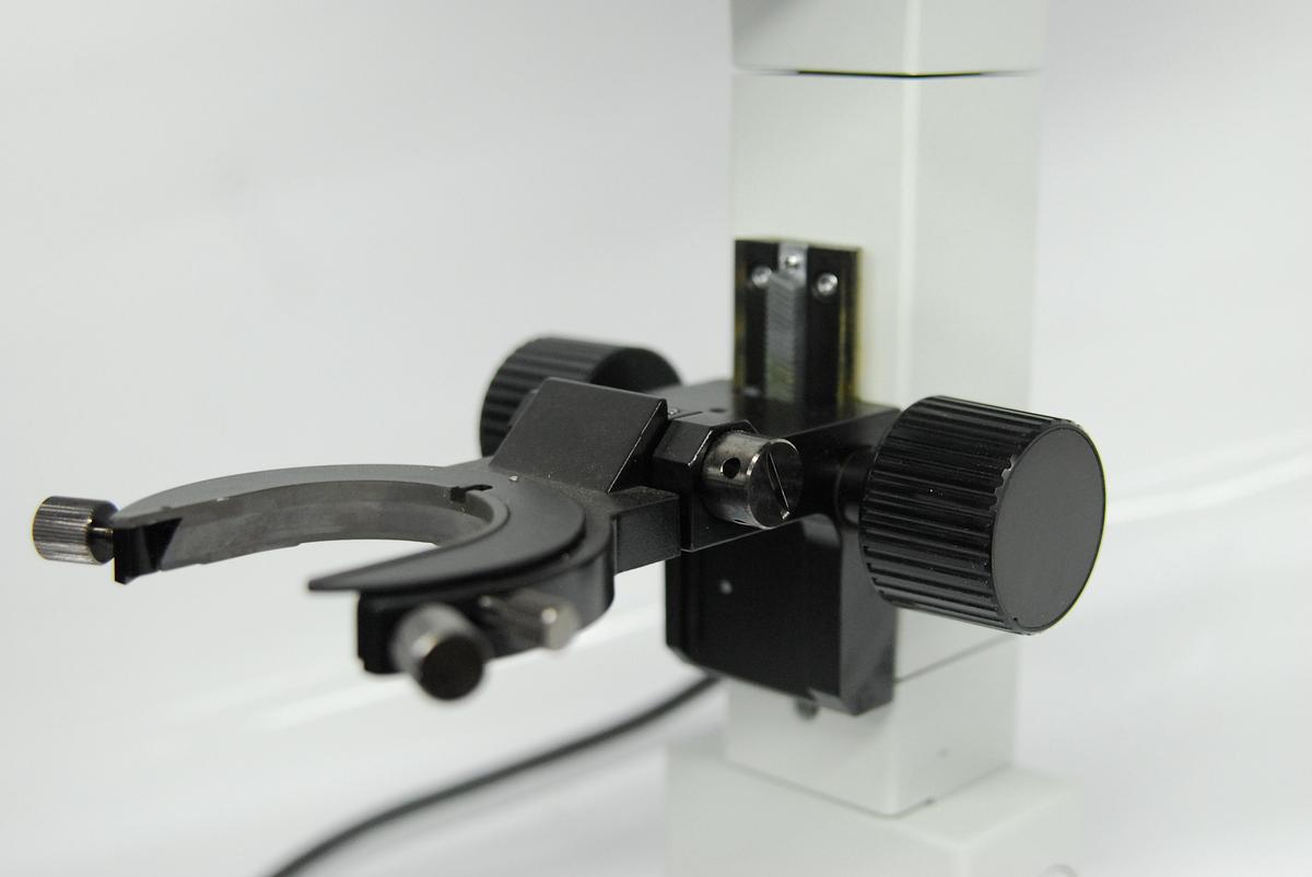Used Olympus IX-ILL100LH Illumination Column Arm W/ Lamp, Filters (IX70)