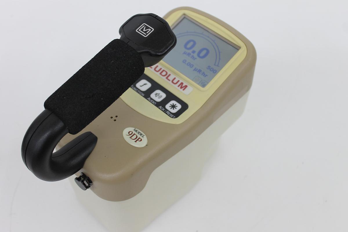 Used Ludlum 9DP Ion Chamber Survey Meter Geiger Counter w/ Case + Charger