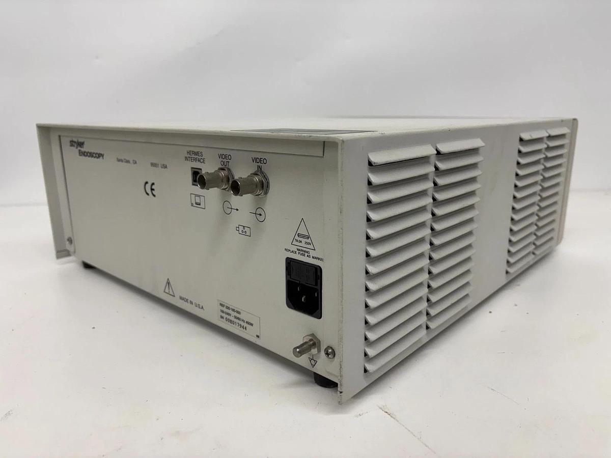 Used Stryker X6000 Endoscopy Light Source 220-185-000