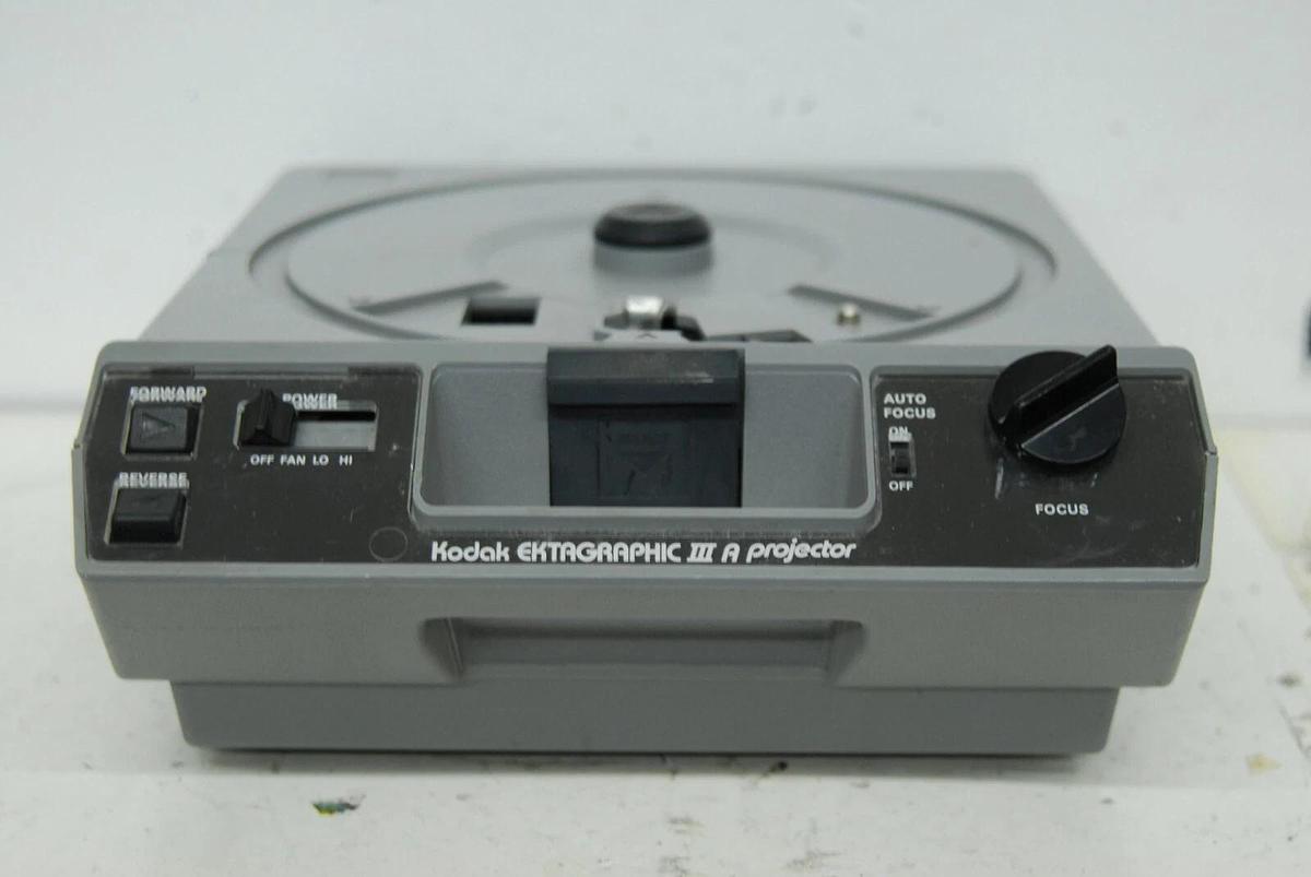 Used Kodak Ektagraphic III A Projector - TESTED READ DESCRIPTION