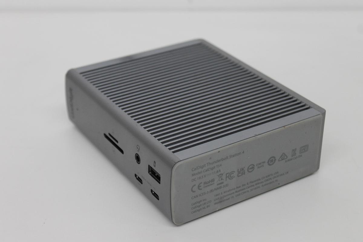 Used CalDigot TS4 Thunderbolt Docking Station w/ Power and Thunderbolt Cables