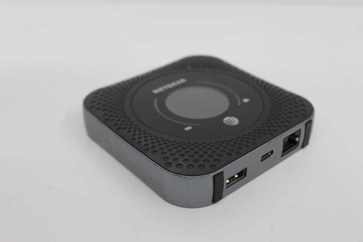 Used Netgear NightHawk M1 LTE Mobile Hotspot ATT w/ Extra Battery