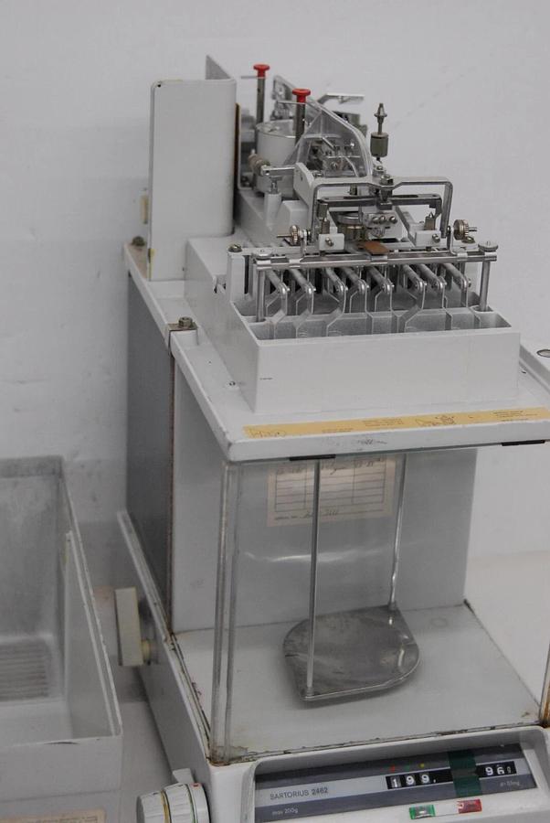 Used Sartorius 2462 Analytical Balance 200g - Read Description
