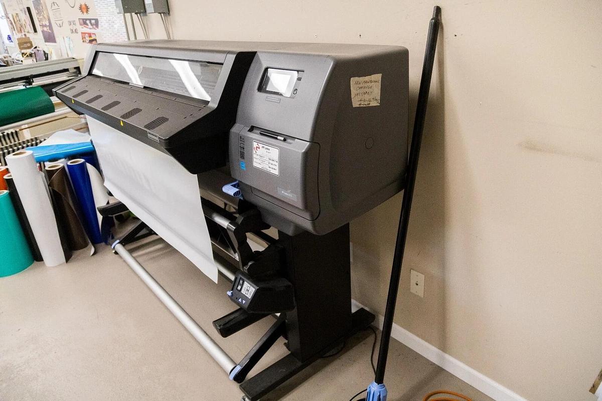 Used HP 315 Latex Printer With Extras - For Parts