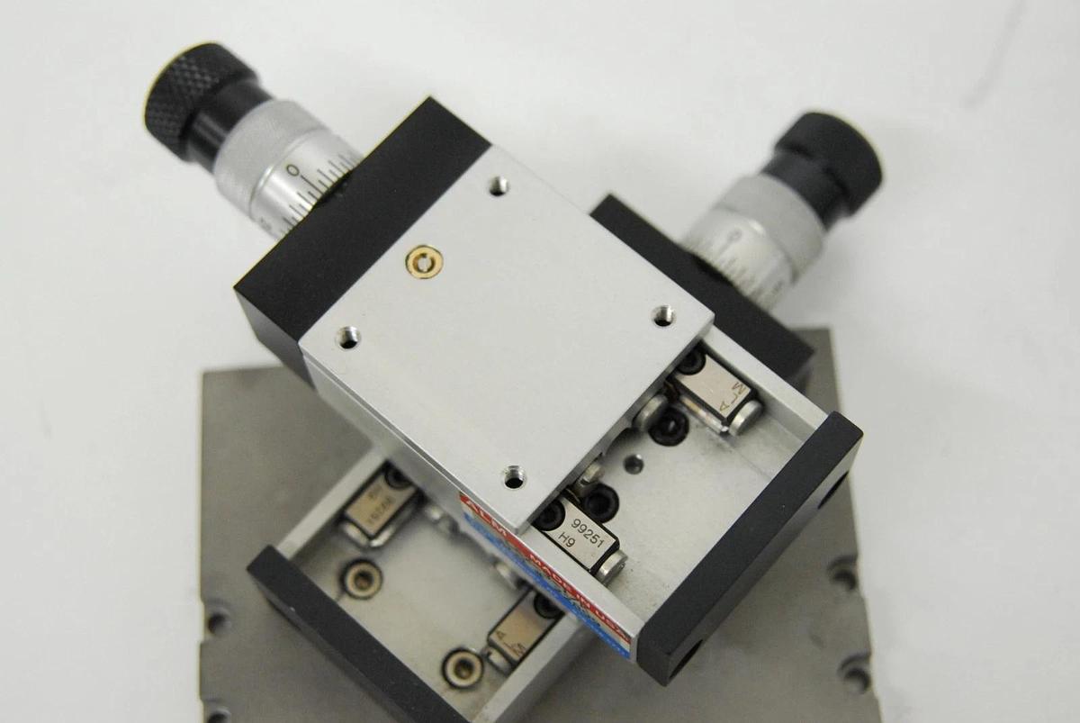 Used ALM LA2-3-1 /K Precision Cross Roller X-Y Linear Stage W/ 31mm Pole Mount