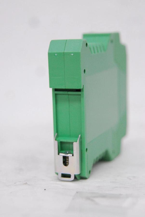 Used Phoenix Contact MINI-PS-100-240AC/5DC/3 DIN rail Mount Power Supply 5V 3A