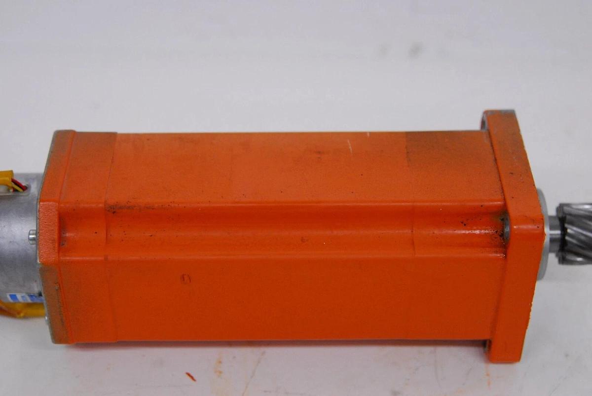 Used ABB Robotics 3HAB5557-1 PS 60/4-71-P-LSS-3978 Servo Motor W/ Encoder