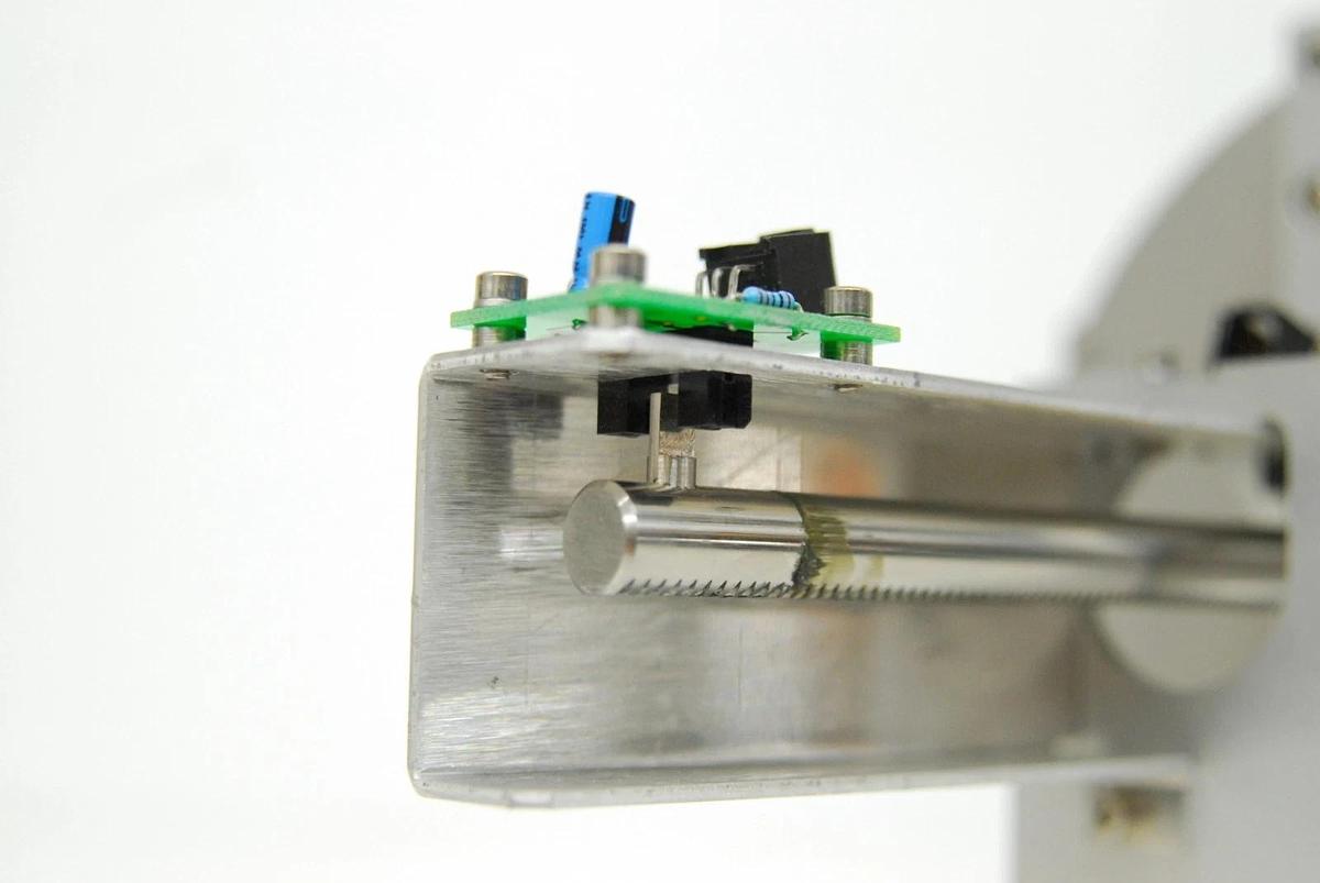 Used Piston/Cylinder System 01101157 - Puritan Bennett 740 Ventilator