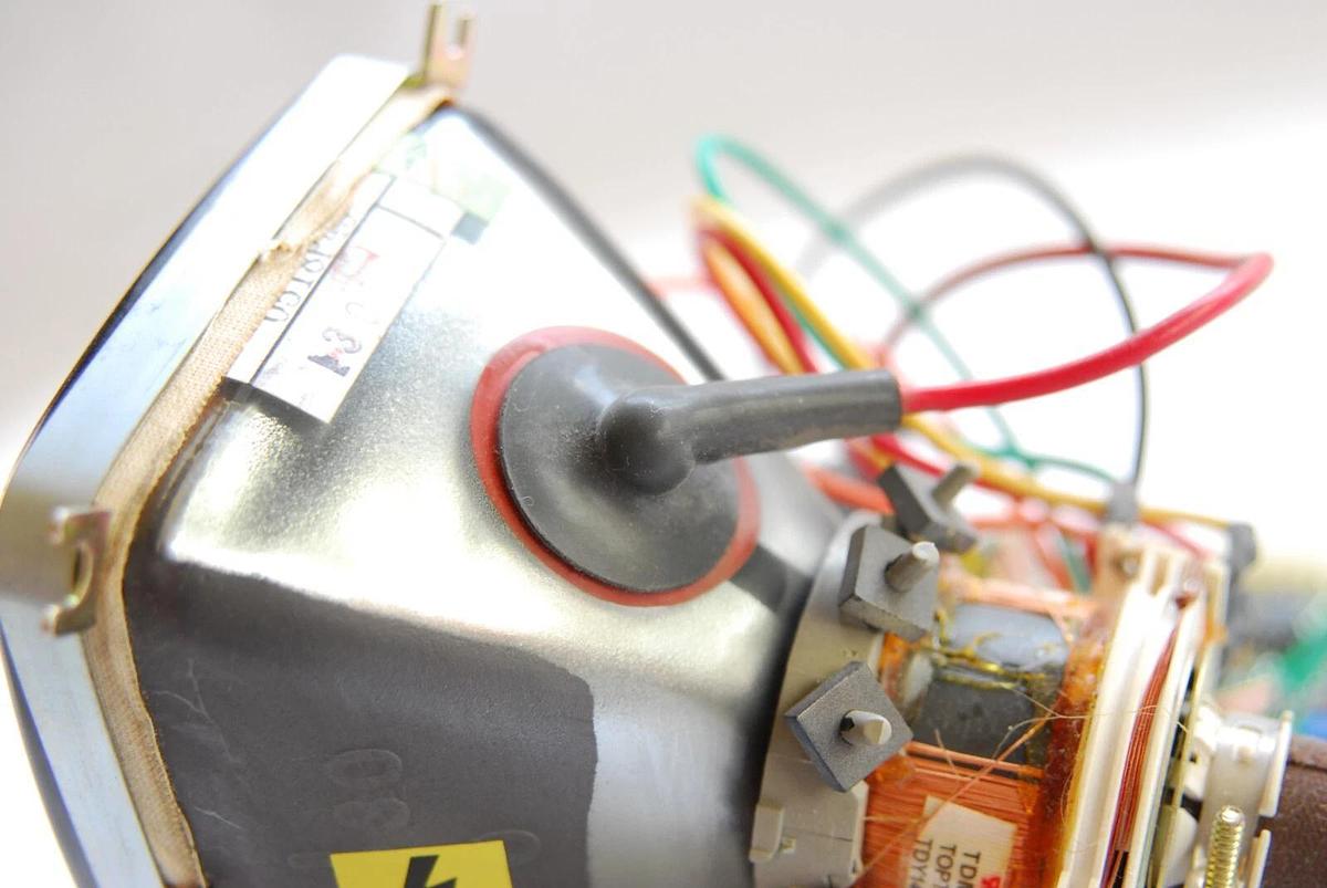 Used CPT MI0518P43AU1 5" CRT W/ Pemstar 620010-501 Board, TY929001 Deflection Yoke