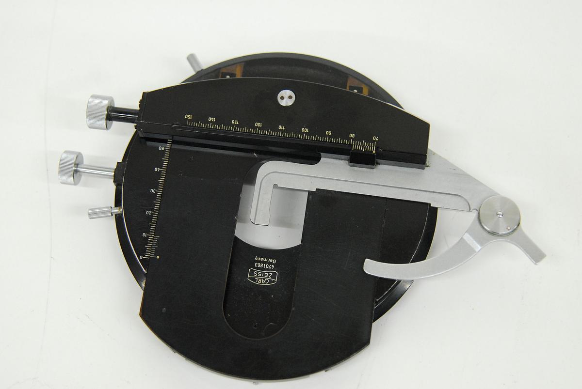 Used ZEISS 4701863 Rotating Mechanical XY Stage POL Stage - Universal Microscope