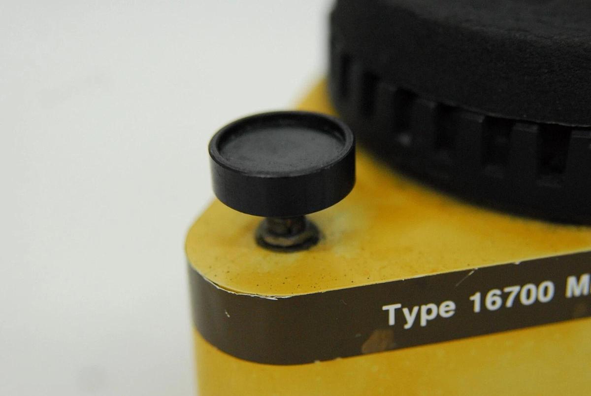 Used Barnstead Thermolyne M16715 Maxi-Mix I Type 16700 Test Tube Mixer