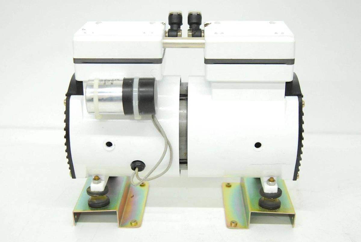 Used Airtech DP-90VH (9671594) Oil-Less Piston Vacuum Pump 20 torr/51-55 L/Min/115V