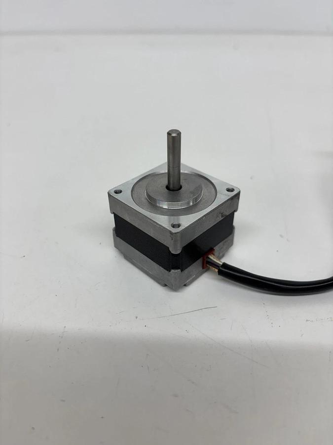 Used Vexta PX533M-A-C17 Stepping Motor 5 Phase 0.36 Degree