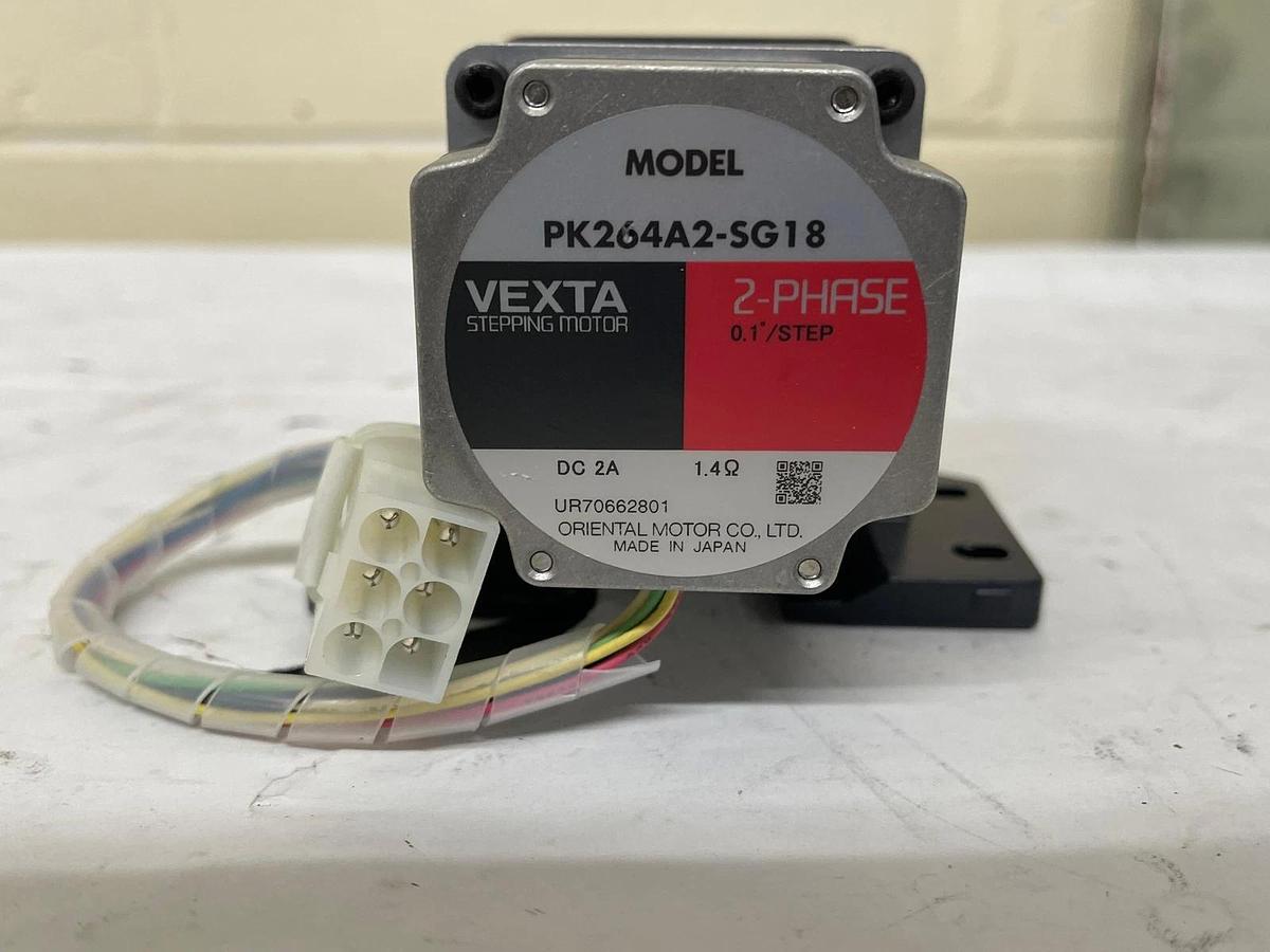 Used Oriental Motor Vexta PK264A2-SG18 Stepper Motor W/ Mount SOL2