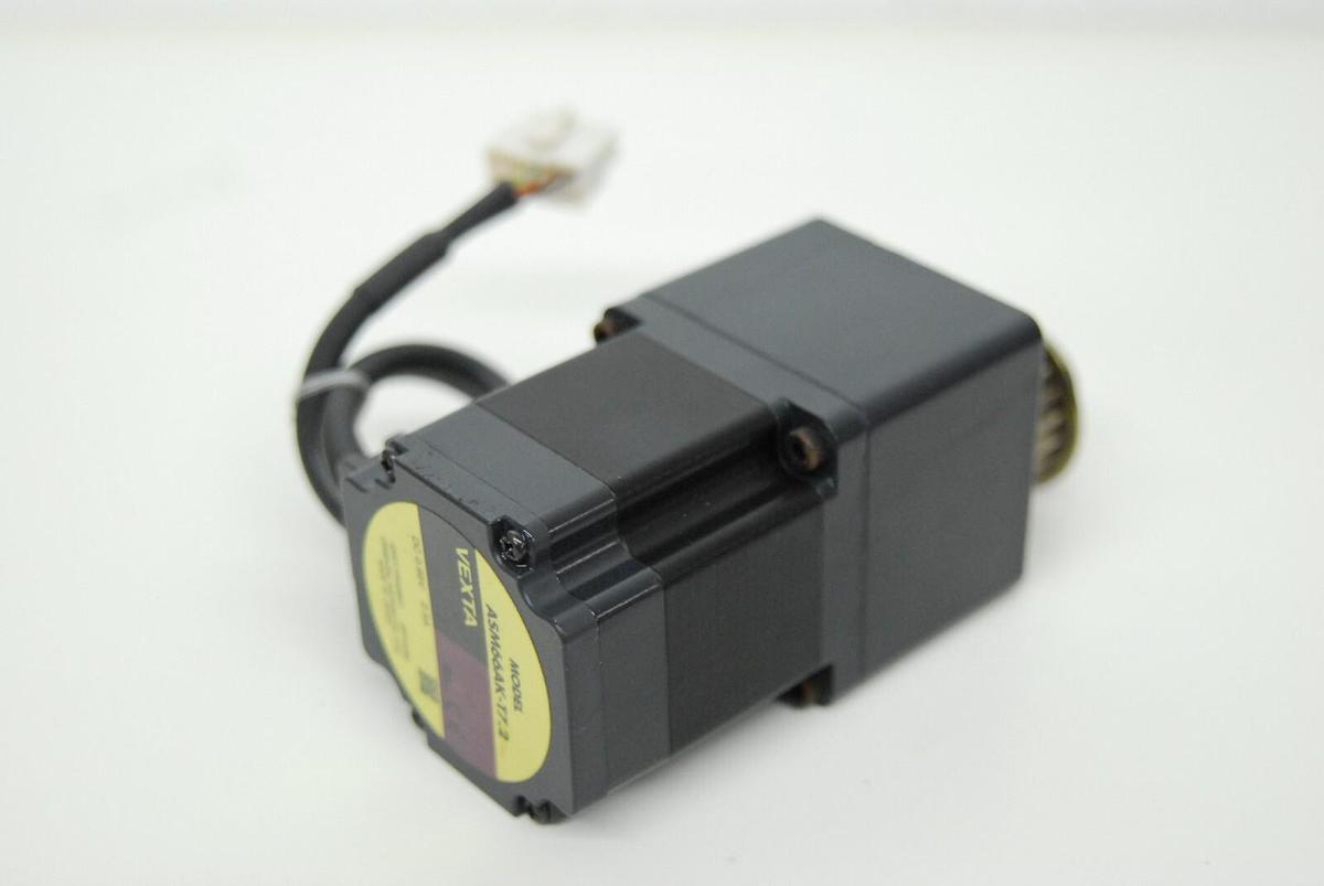 Used Oriental Motor Vexta ASM66AK-T7.2 Closed Loop Stepper Motor 0.98V 2.5A