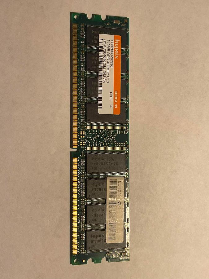 Used 512MB Hynix HYMD264646D8J-D43 240-pin 400MGz