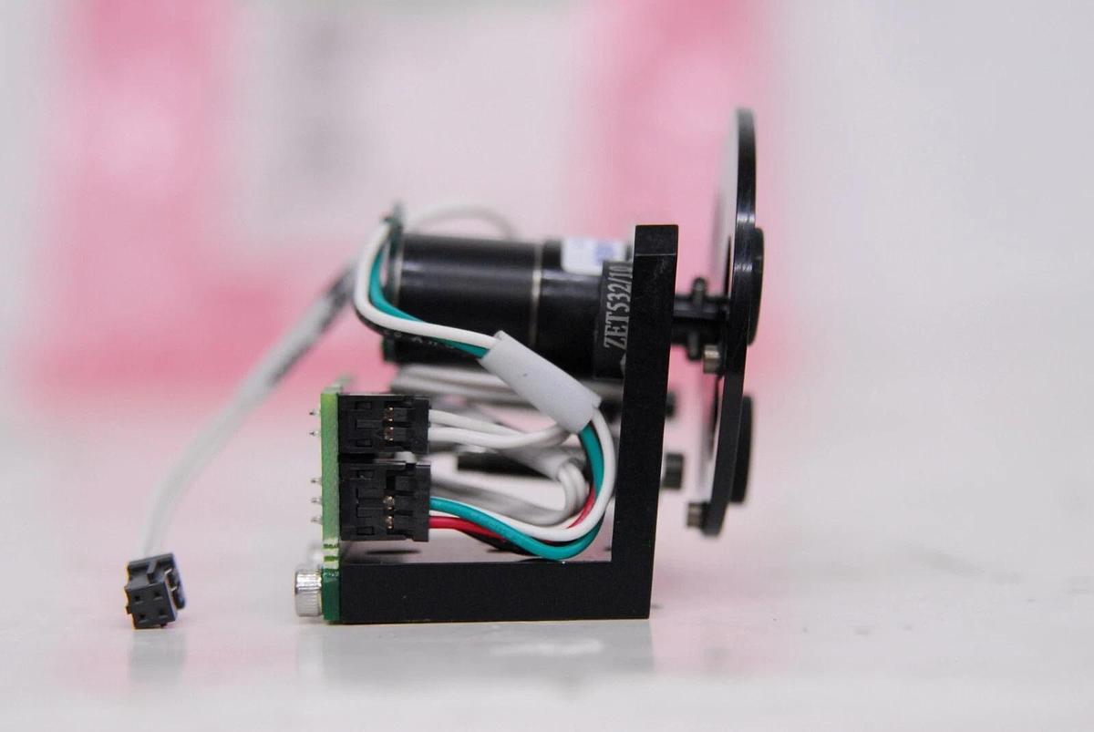 Used Illumina 244339S, ZET532/10X Filter Wheel Green Excitation 532nm