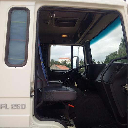 Usado 2001 Volvo  FL 250 19 ton
