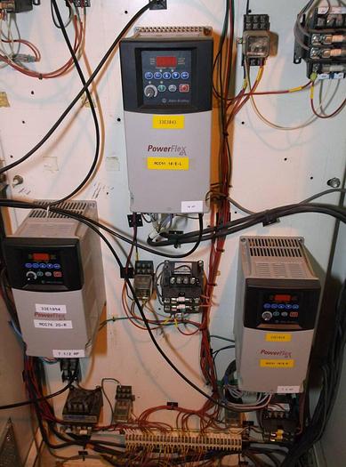 Used ALLEN BRADLEY CONDENSATE TANK VFD CABINET WITH (5) AB VFD'S