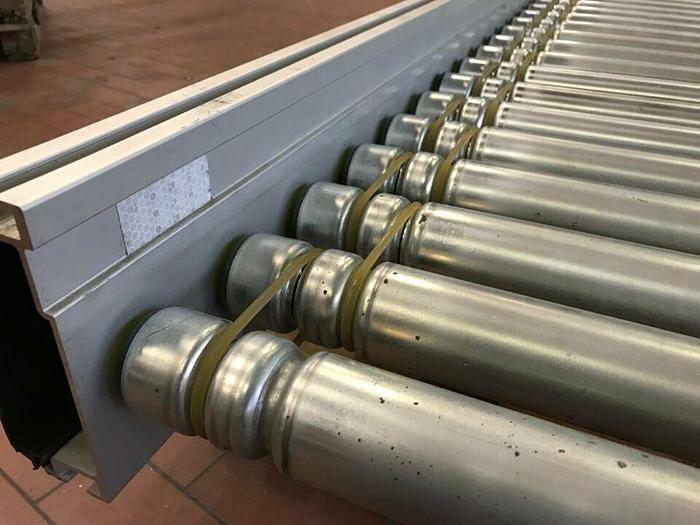Gebraucht INTERROLL Rollenbahn mit Antrieb Staudrucklos