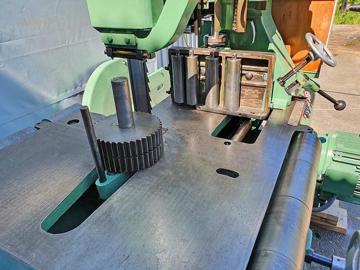 Used 1985 Robinson Robinson Heavy Duty RESAW EF 36