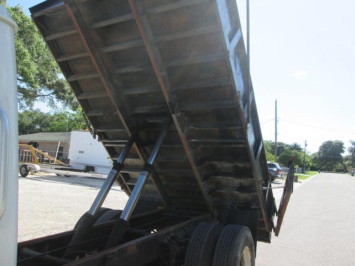 Used 2001 International 4700 Single Axle Dump Truck