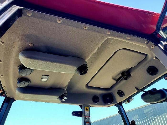 Mahindra 2665ST Tractor w/ Loader ** 2 hrs - Never Used **