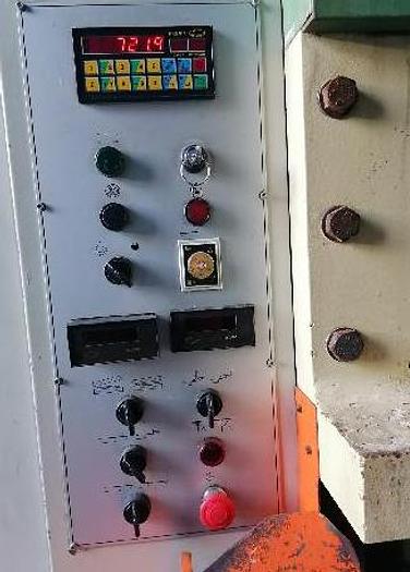 Usato 1999 CESOIA IDRAULICA FARINA DA 3050 X 20 TIPO 320 SN