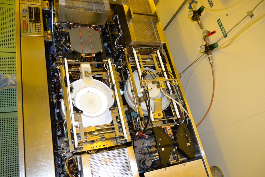 Used SVG 8600 Coat/Develop resist track 6 inch  (SVG 5)