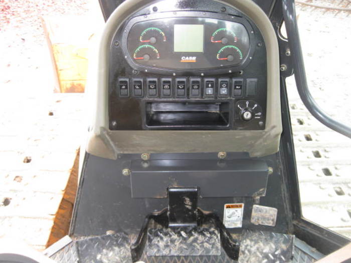 Used 2011 CASE 1650L