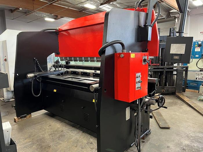 Used 1984 110 Ton Amada RG-100 CNC Press Brake