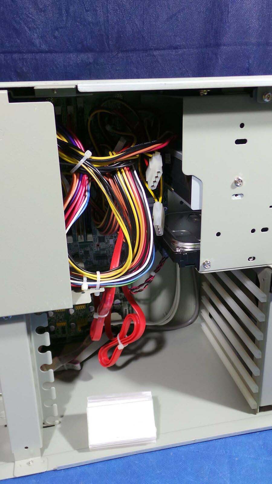 Used inner Senese iCPC-20 Computer Industrial / 90~264 Vac / RoHS Rev B1 / With Hard Disk /