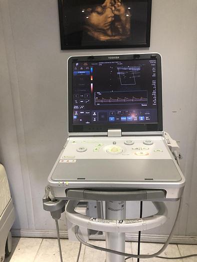 Gebraucht Toshiba Viamo Ultraschallsystem mit 1x Sonde auf Trolley