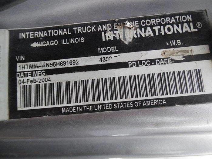 Used 2005 International 4300 Plugging truck