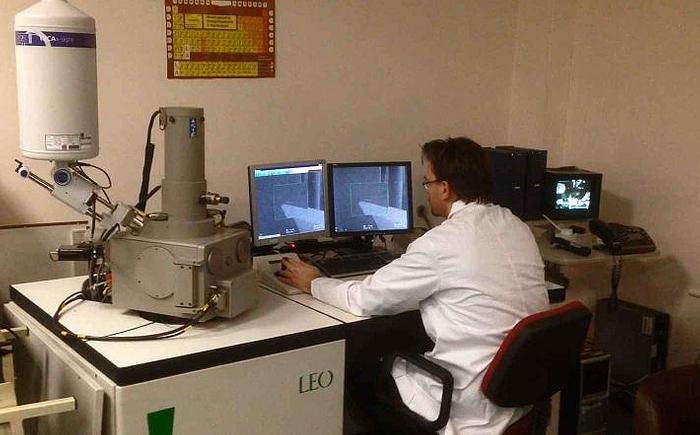 Used Leo 435VP SEM with Oxford 7636 EDX