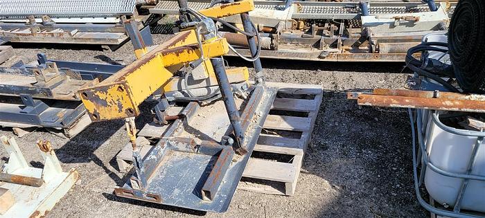 Used 2004 HEM 12-27 CONCRETE PAVER