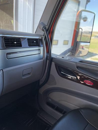 Used 2015 PETERBILT 567 SMALL BUNK HEAVY SPEC 6X4