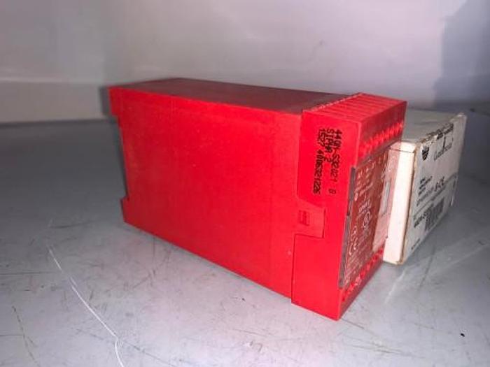 Used Non-contact safety switch, 440N, 24V A