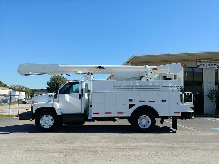 Used Altec AM855 60ft Over-center Bucket Boom on 2009 Chevrolet C8500 Utility Truck - 09489