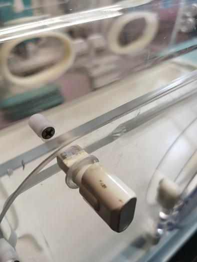 Gebraucht Dräger C2PS-1 Serie 00 Baby Incubator ohne Matratze